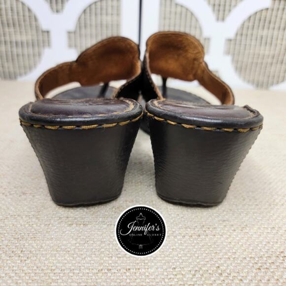Born Women's Brown Leather Silver Buckle Detail Thong Wedge Sandals Size 7 - Picture 6 of 13